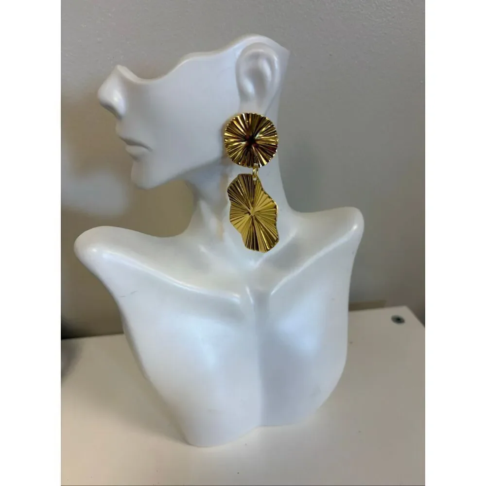 Gold Dangle Statememt Earrings